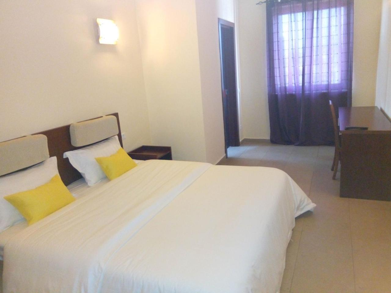 Djeug'Appart Hôtel Yaounde Ngoại thất bức ảnh